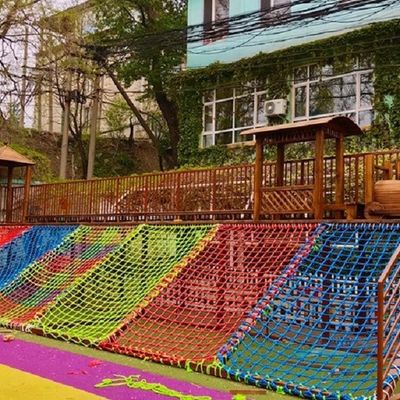 Rede de escalada de ninho de nylon colorido para parque infantil
